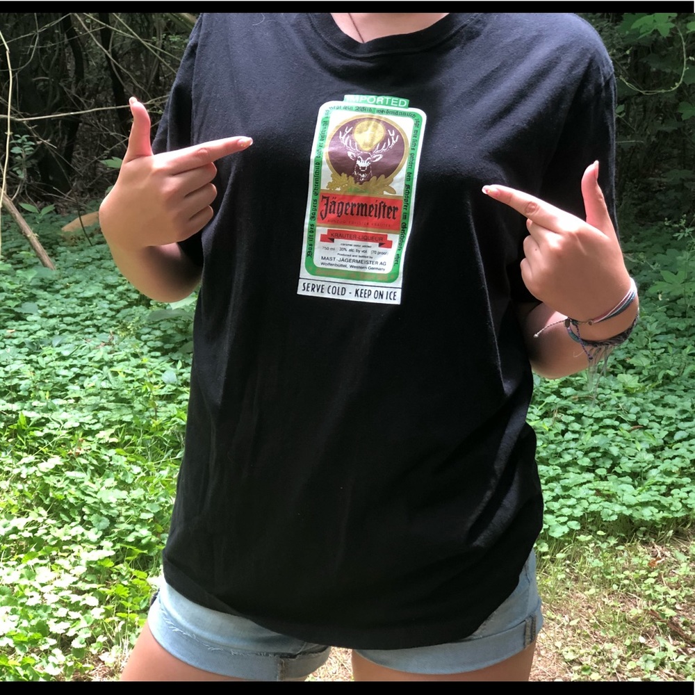 Tee shirt